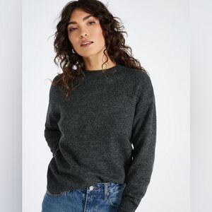 JustFab crew neck sweater in charcoal